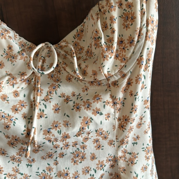 princess polly floral dress - Picture 2 of 3